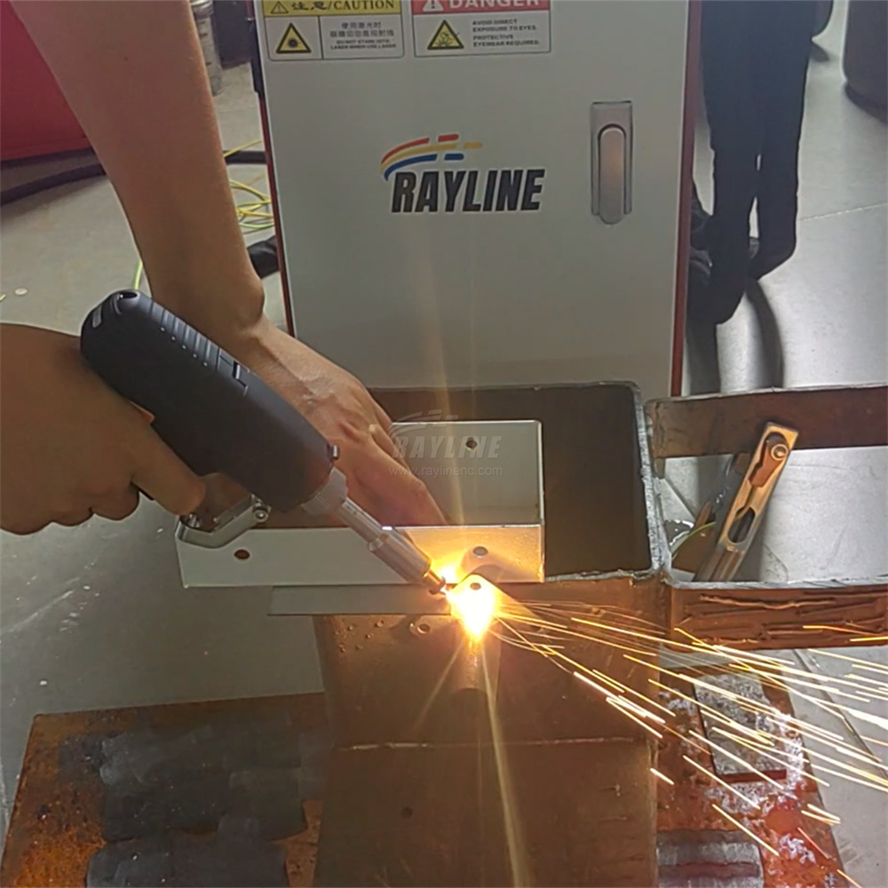 Industrial Laser Solutions - Nuevo estilo Mini soldador láser portátil